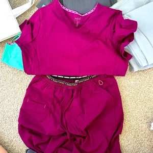 Heart and soul scrub set